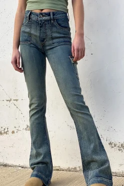 Jeans flare con tasconi