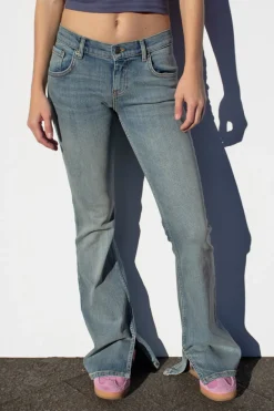 Jeans side split