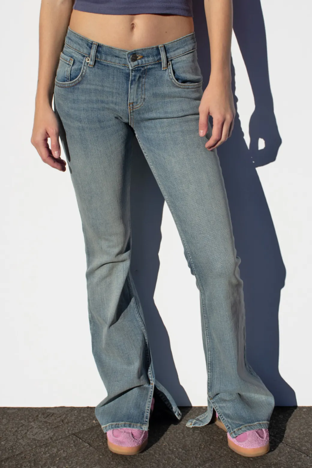 Jeans side split