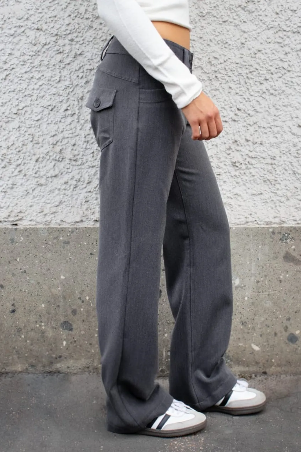 Pantaloni low waist