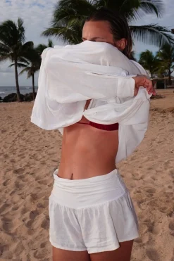 Shorts con fascia in vita