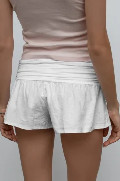 Shorts con fascia in vita