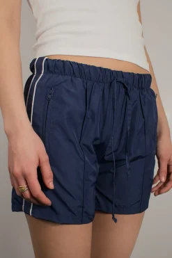 Shorts cucitura laterale