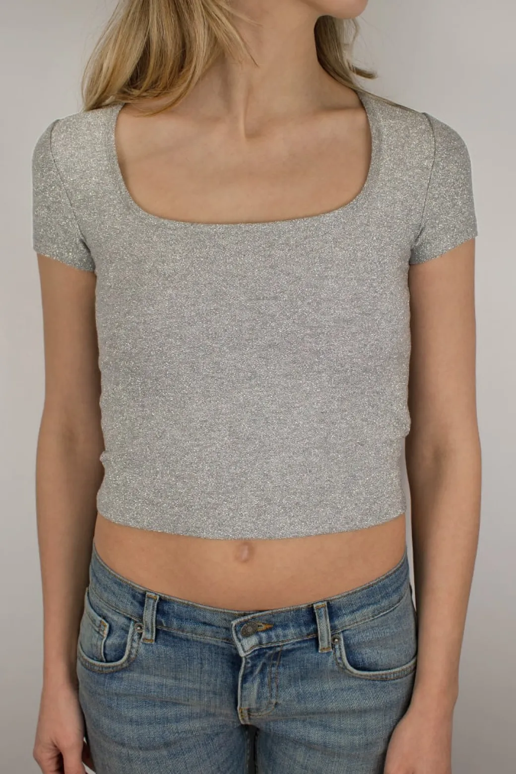 T-shirt crop collo quadrato