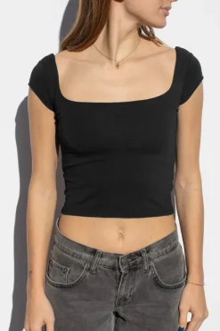 T-shirt scollo quadrato